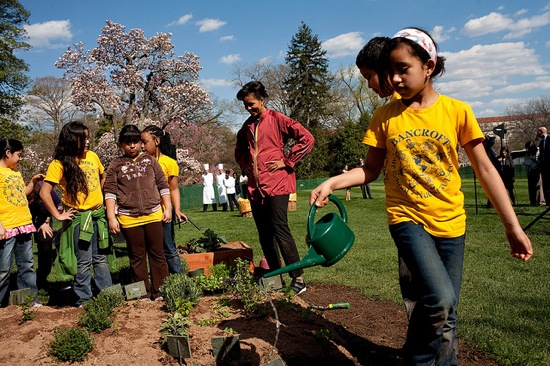 First-Lady-Michelle-Obama-at-White-House-Kitchen-Garden-with-Bancroft-students-2009-by-Samantha-Appleton1